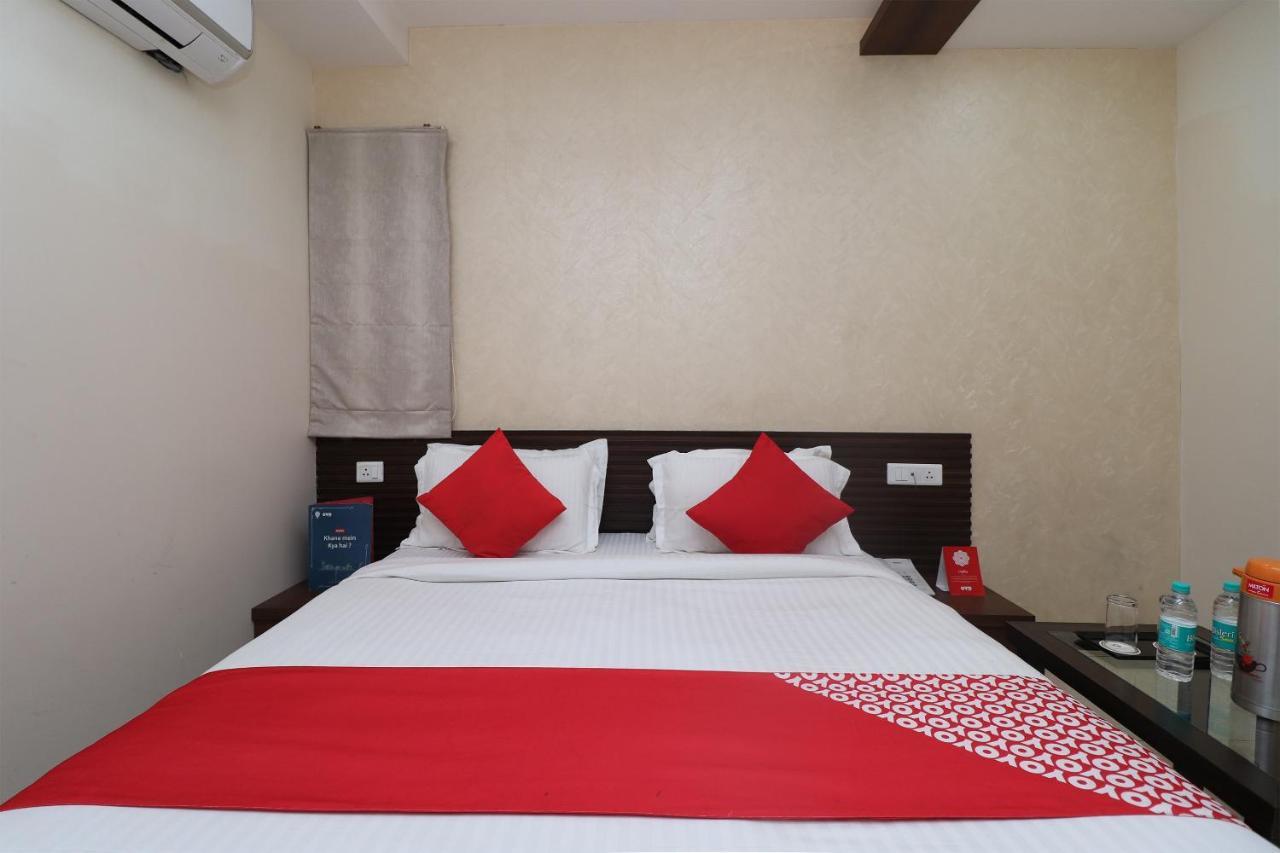 Oyo 29382 Golden Laurel Inn Deoria Exterior foto