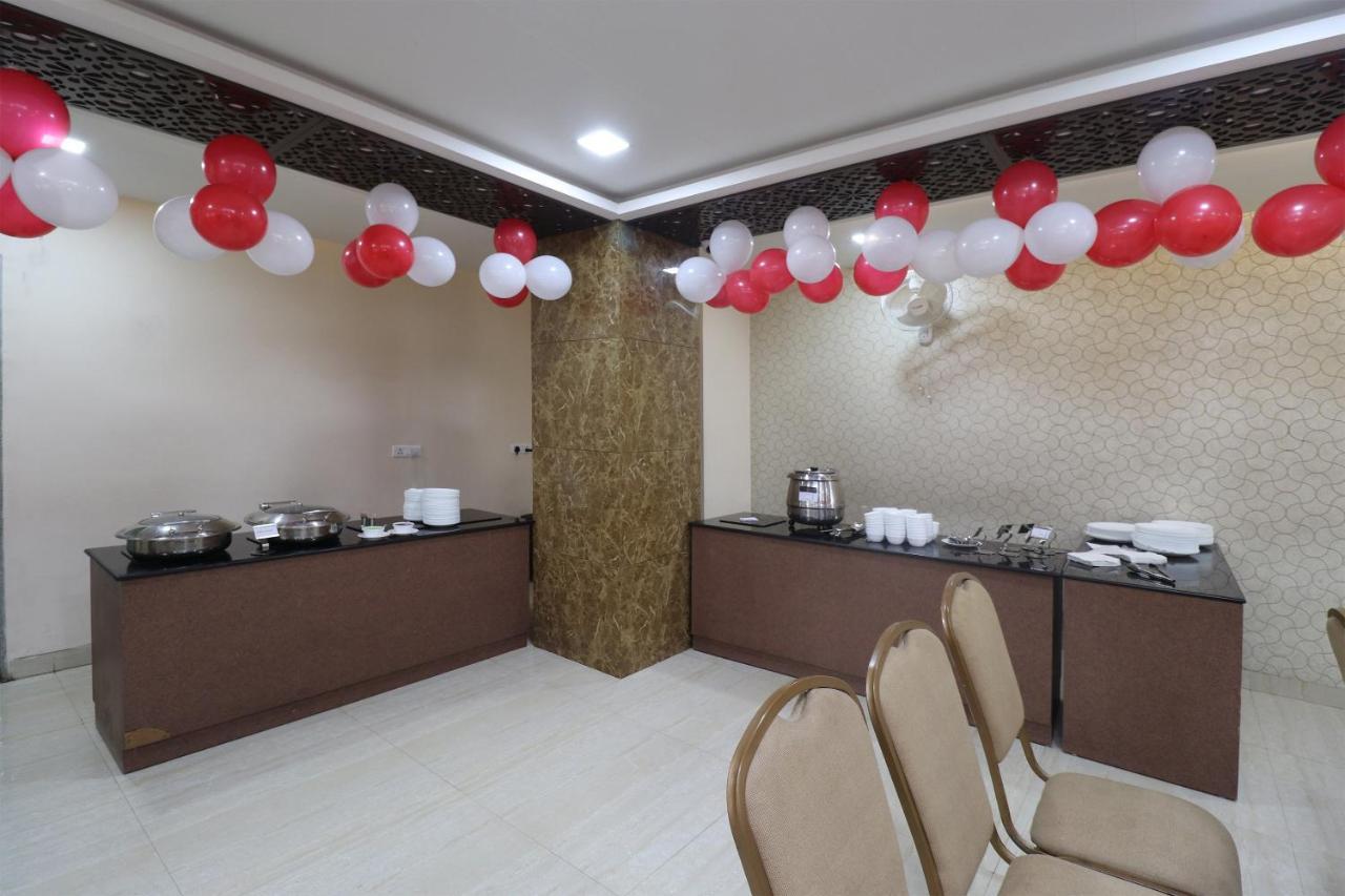 Oyo 29382 Golden Laurel Inn Deoria Exterior foto