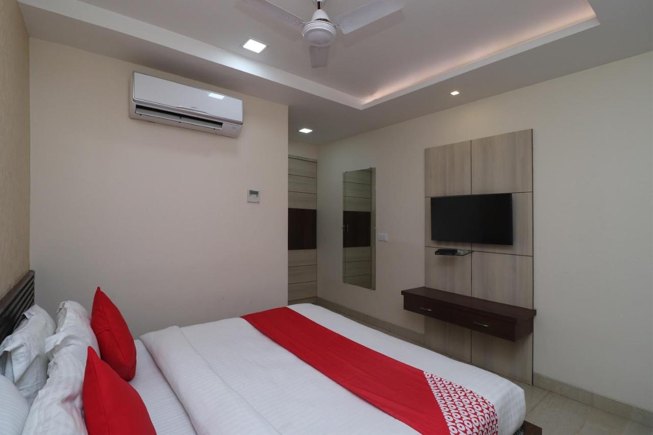 Oyo 29382 Golden Laurel Inn Deoria Exterior foto