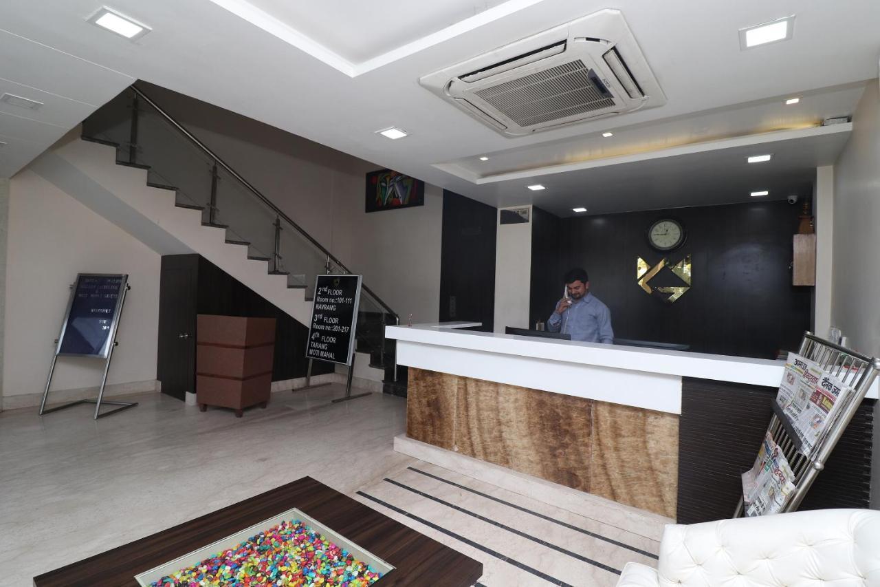 Oyo 29382 Golden Laurel Inn Deoria Exterior foto