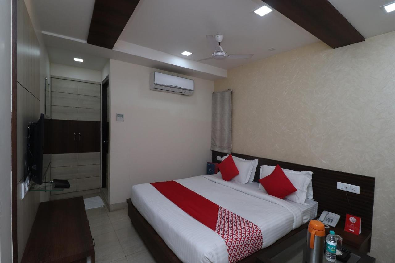 Oyo 29382 Golden Laurel Inn Deoria Exterior foto